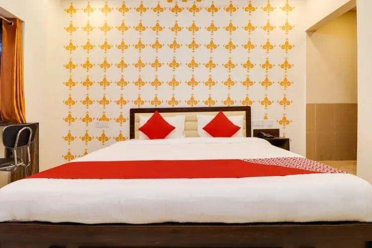 OYO 67560 Shree Karuna