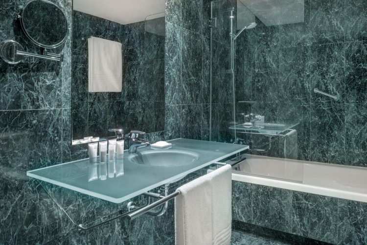 Double Suite