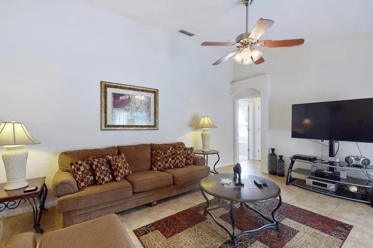 Anthea's Orange Tree 4 Bedroom Home