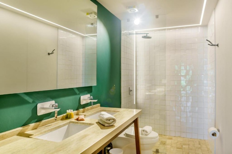 3 Bedrooms Apartment