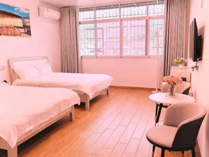 Longyan Haolaiwu Hotel