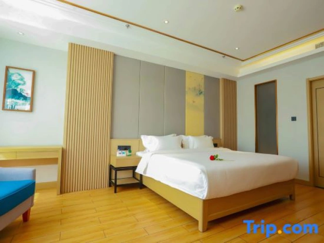 1 Bedroom Deluxe Suite