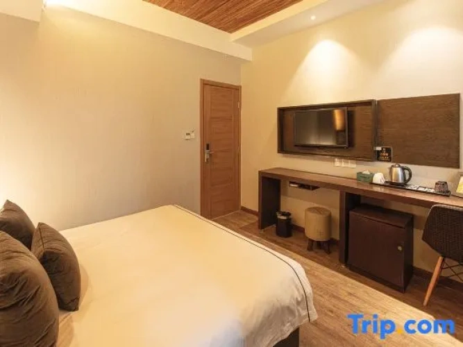 Standard Double room with garden view