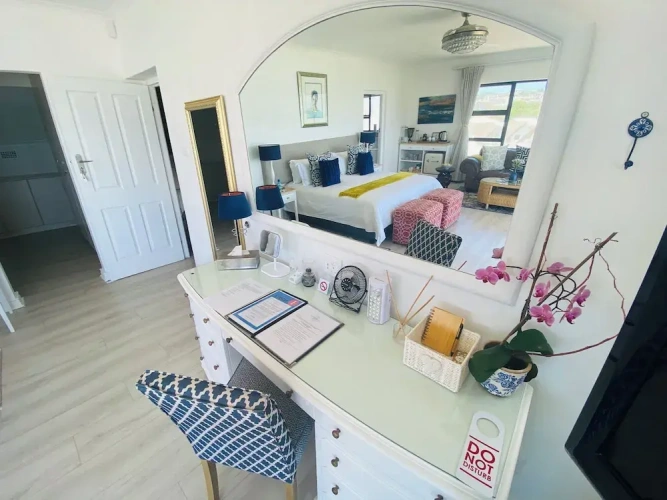 Superior Double room with balcony and with sea view