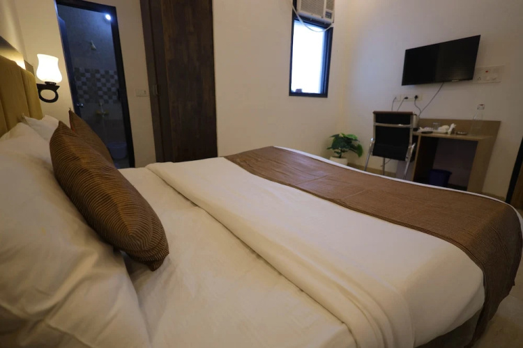Hotel Admire Stay
