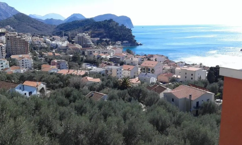2 Bedrooms Apartment with balcony and with sea view
