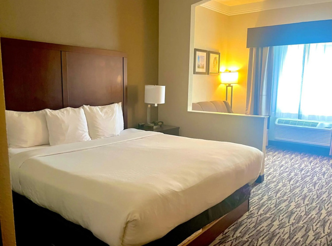 Comfort Suites Salem