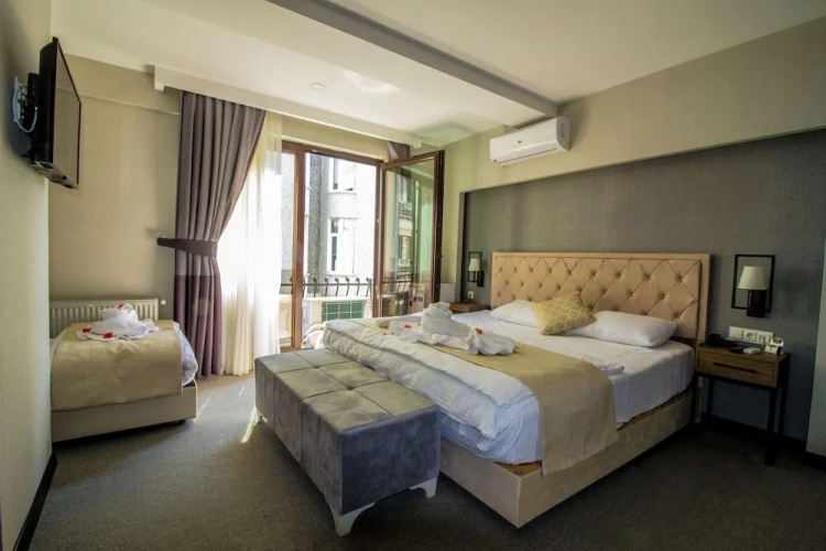 Ozgerey Suit Hotel