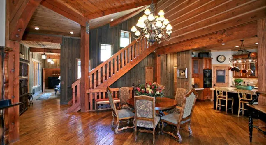 Stewart Mountain Lodging