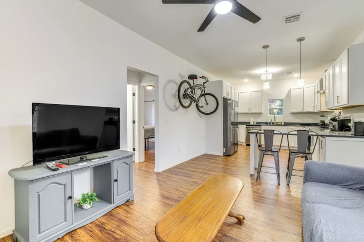 2 Bedrooms Cottage
