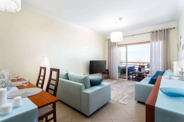 Sea view Apartment with panoramic Terrace & 2 Swimming pools