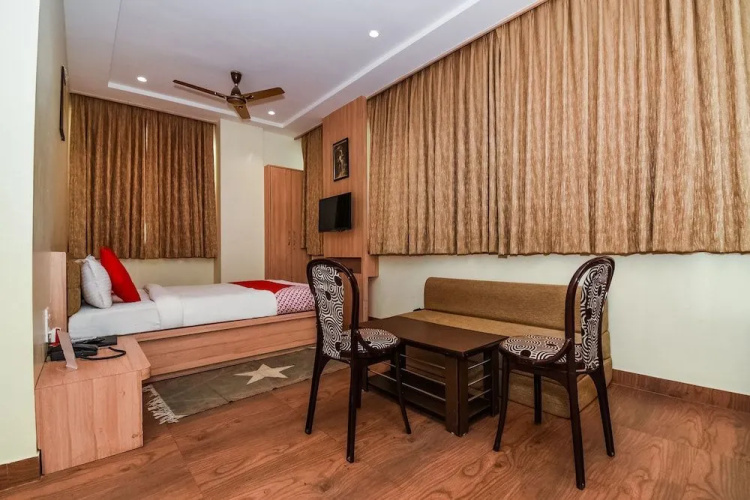 Hotel Raj