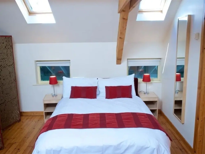 2 Bedrooms Studio