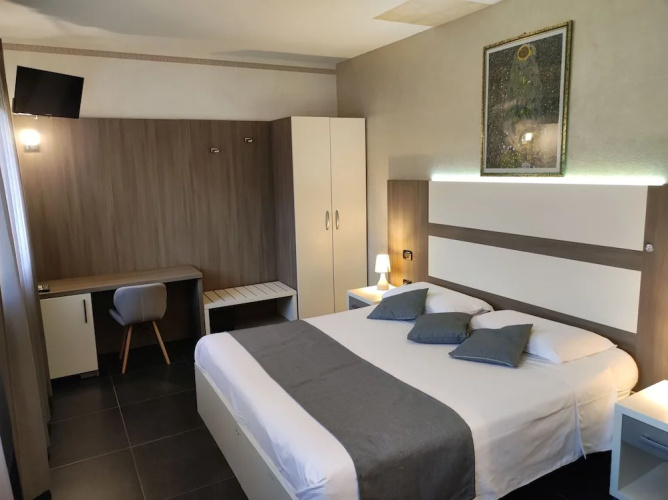 Therra Lodge