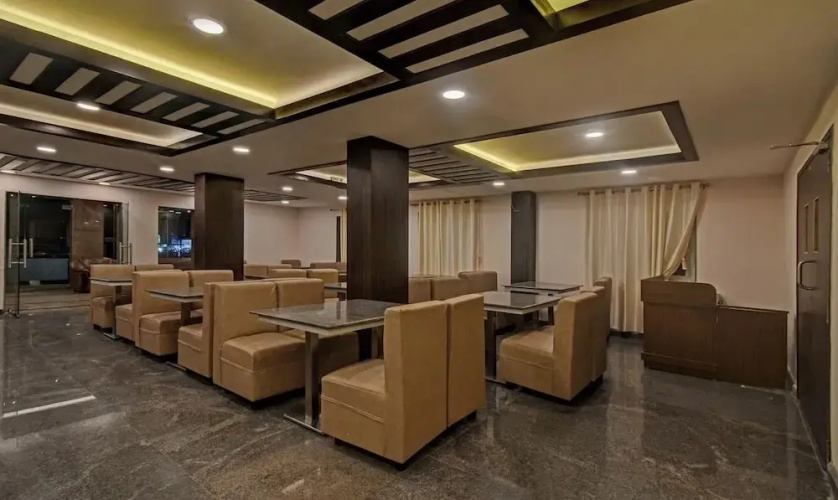 Palm Tree by OYO Rooms