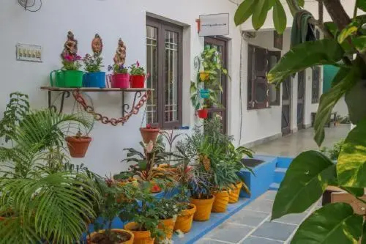 Iora Guest House