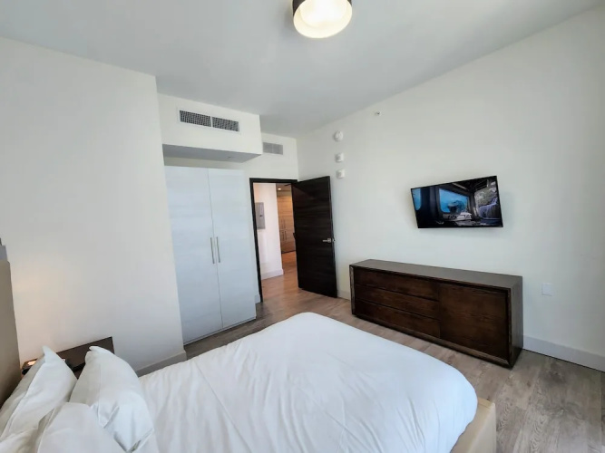 CH Luxury Condos & Studios On The Beach