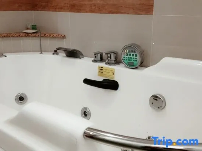 1 Bedroom Double Suite