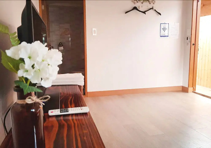 Pretty Hanok House