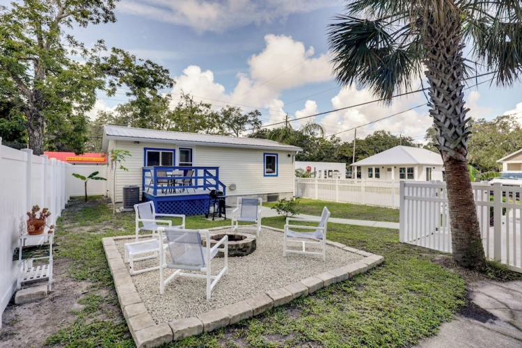 2 Bedrooms Cottage