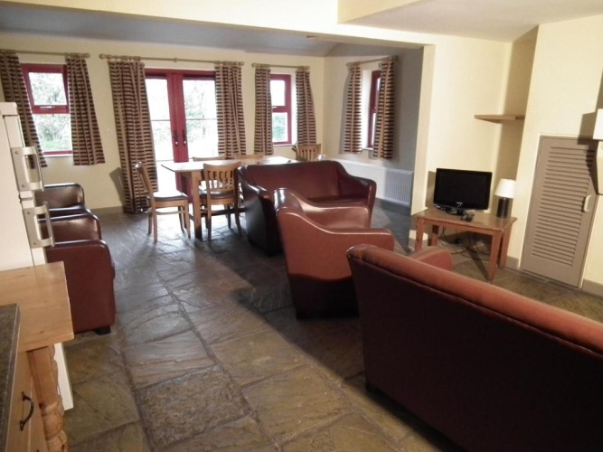 3 Bedrooms Cottage