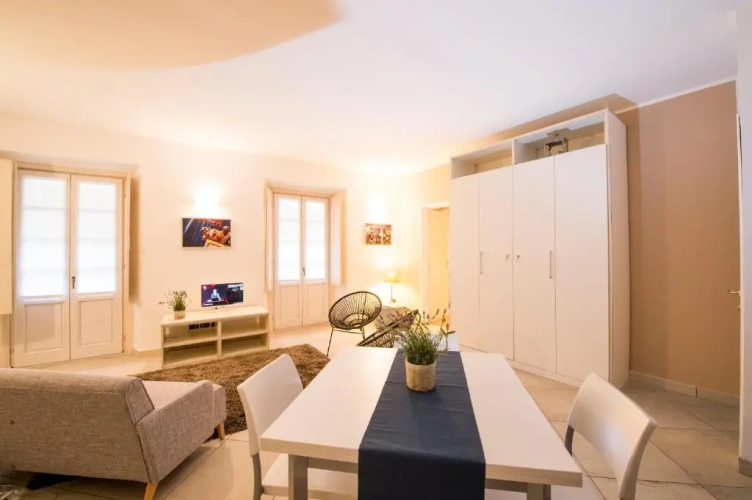 Apartment with balcony