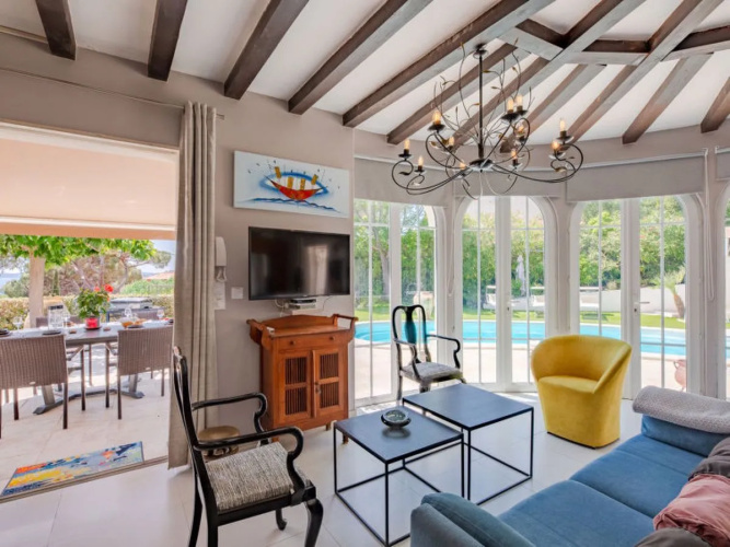 Holiday Home Villa Bindouletto