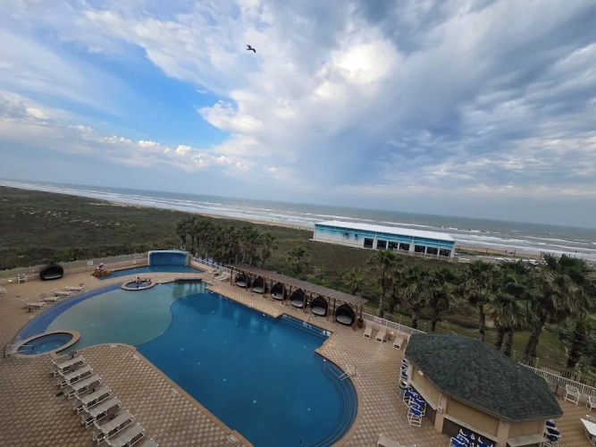 Double Junior Suite with balcony and with partial ocean view