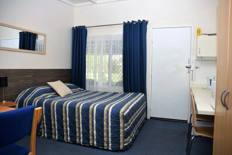 Chinchilla Motel