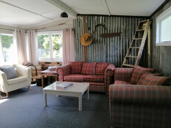 3 Bedrooms Cottage