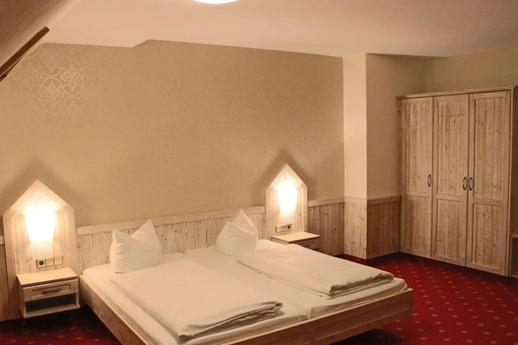 Central Hotel