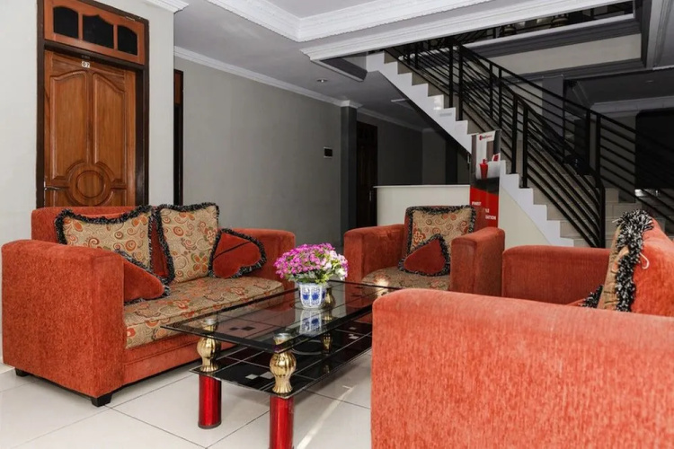 RedDoorz Plus near Transmart Kairagi Dua Manado