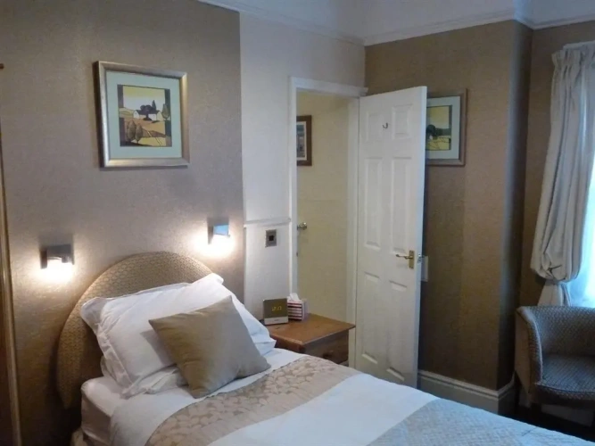 Standard Single room