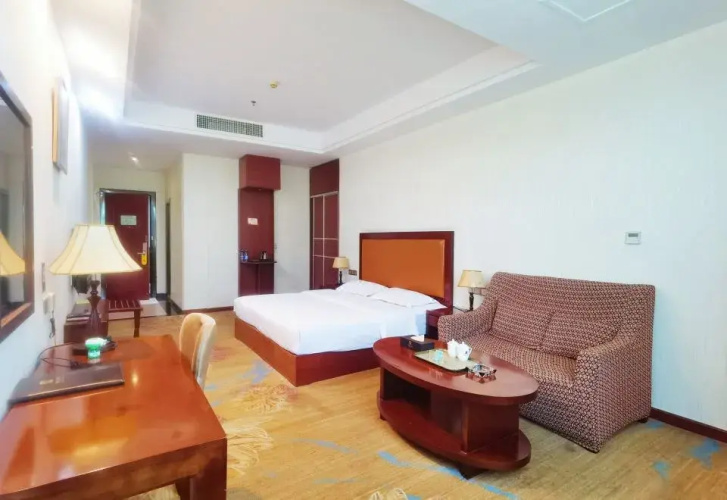 Kam · Tak · Yil Hotel
