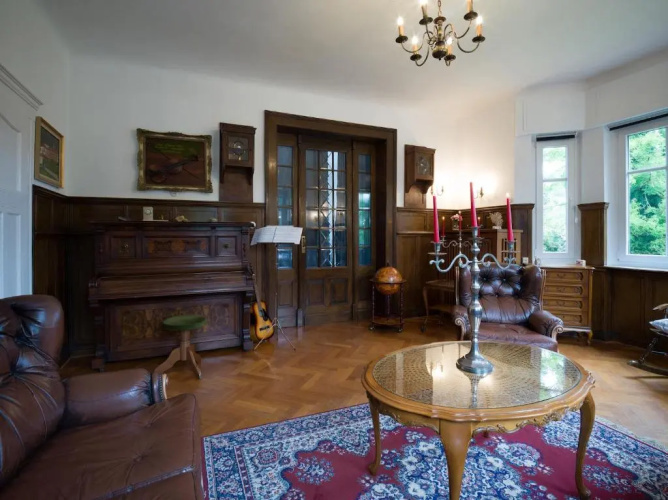 Villa Mondial