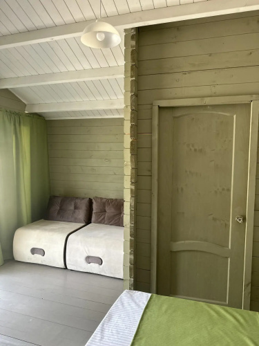 Hotel 12