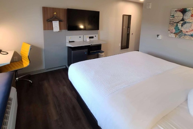 Standard Twin room