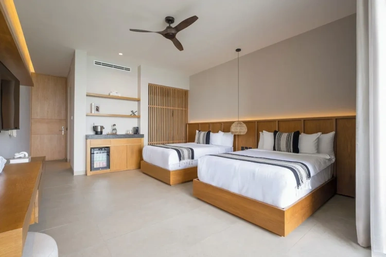 Double Suite with balcony and with bay view