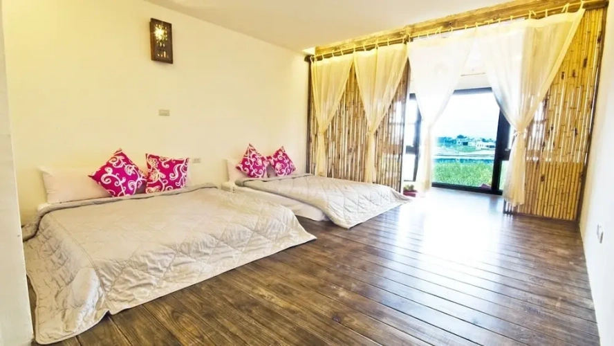 Deluxe Quadruple room with mountain view