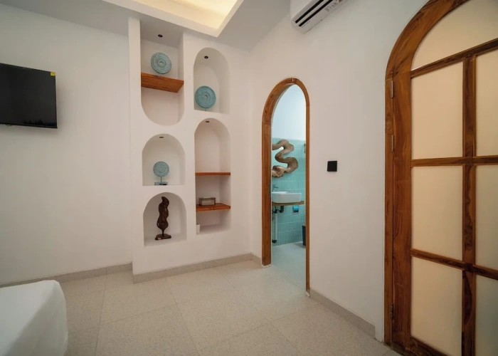 2 Bedrooms Villa