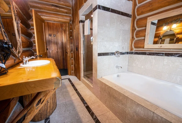 1 Bedroom Suite