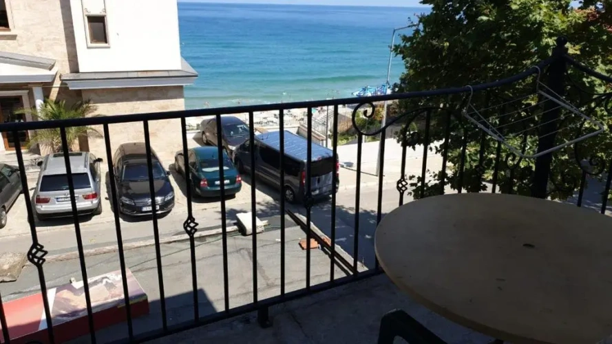 Standard Triple room with sea view