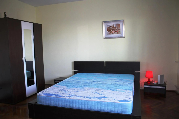 Modern apartment city center 2
