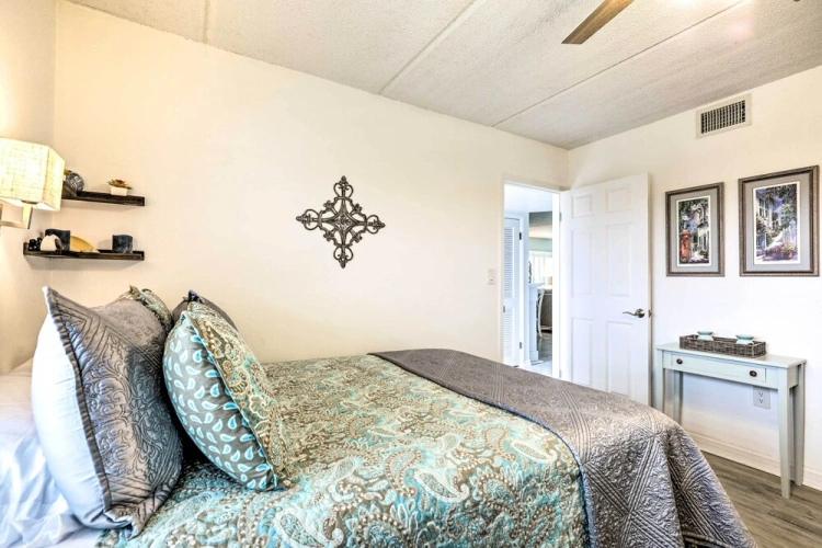 2 Bedrooms Apartment