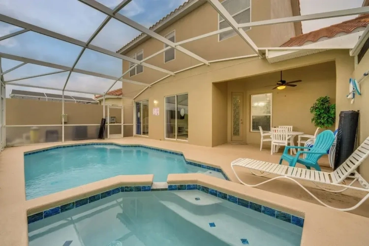 4 Bedrooms Cottage