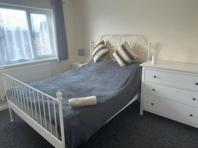 3 Bedroom House for Corporate Stays in Kettering