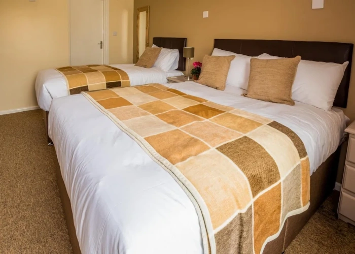 Standard Triple room