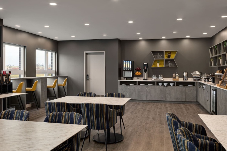 Microtel Inn And Suites By Wyndham Boisbriand photo 15