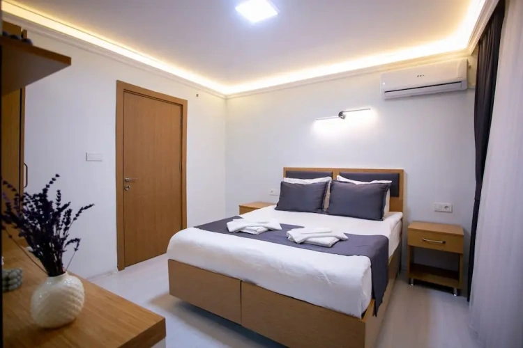 Economy room