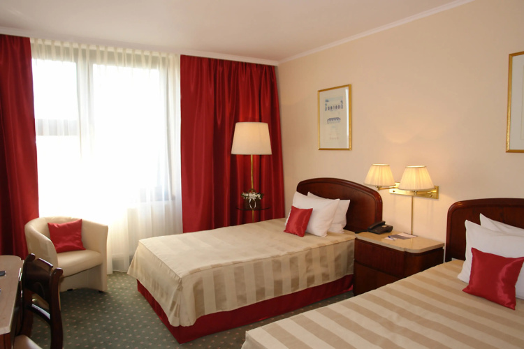 Booking Hotel & Spa